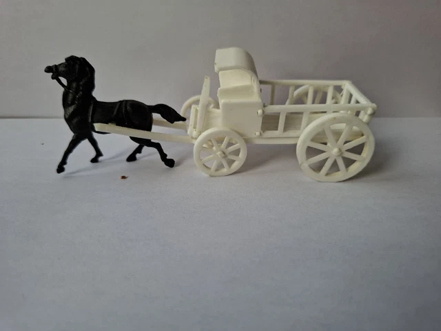 Jouet Vintage BONUX - Charette Avec Chevaux, Jouet En Plastique Ancien, France