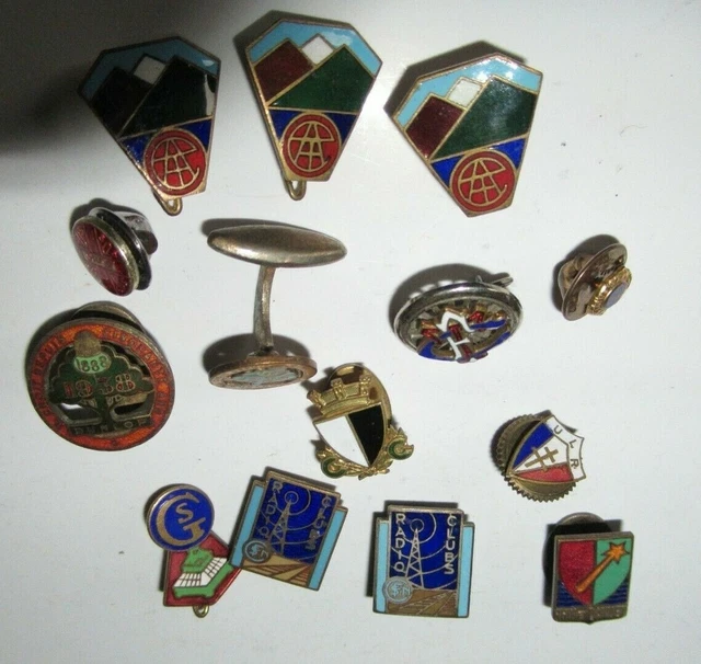 Lot De 9 Pins Anciens Club De Football - Épinglette Foot Collection Métal