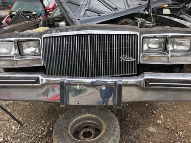 1980 BUICK Riviera Grille with Surround Moulding Trim