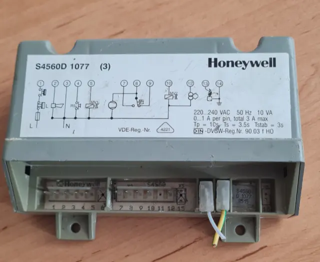 Honeywell S4560D 1077 (3) Gasfeuerungsautomat