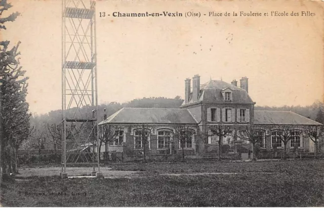 60 - CHAUMONT EN VEXIN - SAN54523 - Place de la Foulerie et l'Ecole des Filles
