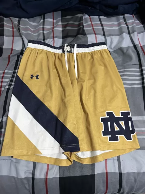 Notre Dame Figthing Iris Under Armour Mens NCAA Basketball Shorts size XL