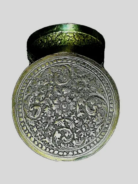 KHMER CAMBODGE boîte ronde argentée sur cuivre guillochage rinceaux, fleurs