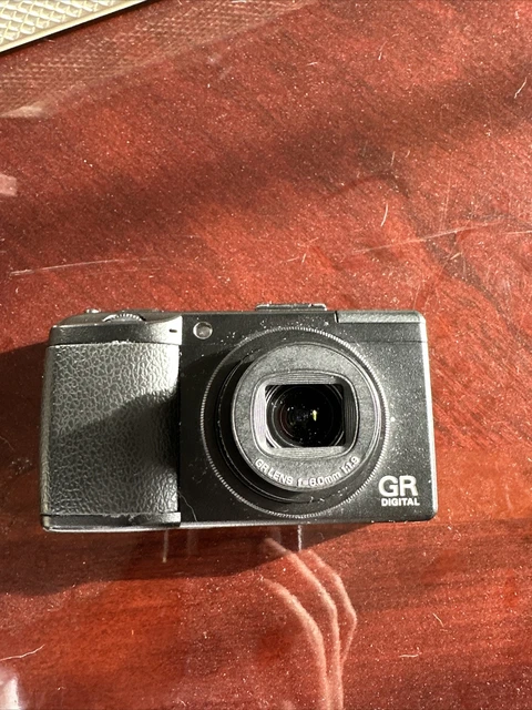 Ricoh GR DIGITAL III 10.0MP Digital Camera - Black (2009) 5