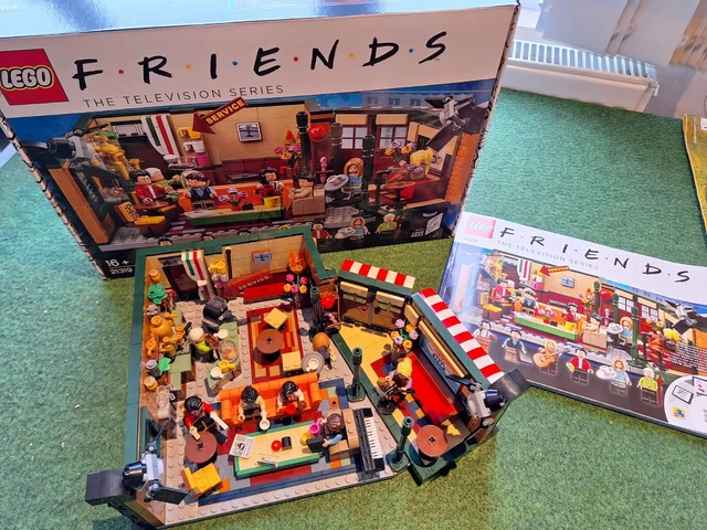 LEGO FRIENDS CENTRAL Perk (21319): tutte le minifigure, scatola e ...