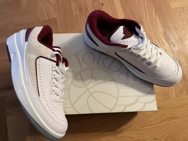 AIR JORDAN 2 Retro Low Gr. 42,5 NEU & OVP Nike Air II Cherrywood Sneaker Weiß