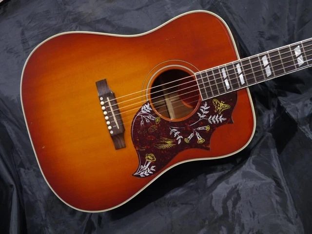 Gibson Hummingbird 2000 Acoustic Guitar w/Hard case Free Shipping! Gibson Hummingbird 2000 Acoustic Guitar w/Hard case Free Shipping!