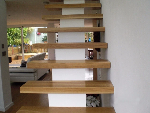 13 gradini in legno di rovere, spessore 60 mm, oliato con cera dura premium,...