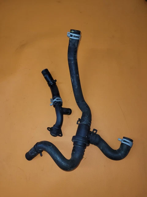 KTM Duke 390 Termostato Tubi Acqua (EZ.22.03.2018) 90135017000 90635071033