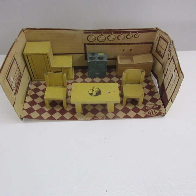 RARE Maison de poupée Cuisine + poupée ancienne - NIL créat