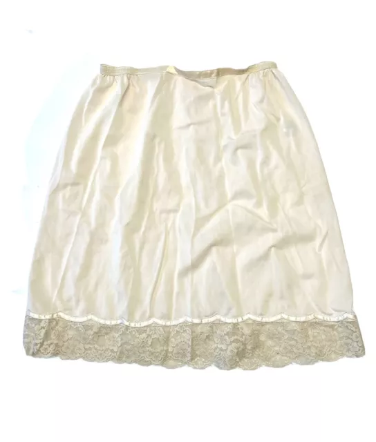 VINTAGE GOSSARD ARTEMIS Half Slip Ivory Nylon Lace 1960s Size Medium ...