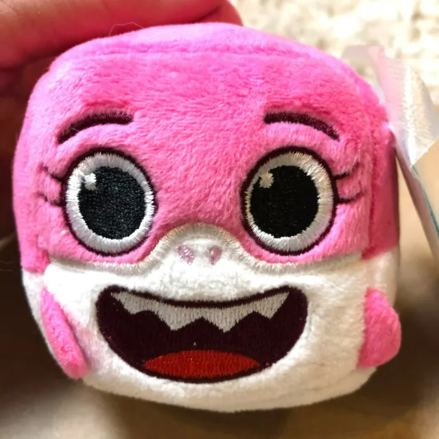 WowWee Pinkfong Baby Shark Official Song Cube Mommy Shark NWT