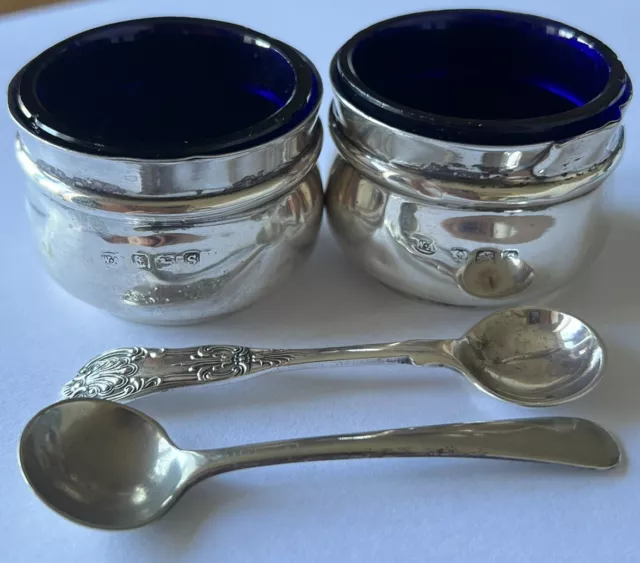 ⭐️Two Vintage Silver Mustard Pots And Two Epns Spoons Circa 1942/43⭐️