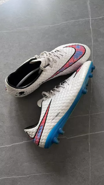Hypervenom phantom 1 sale white and blue