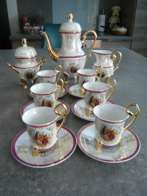 Lot de trois tasses en porcelaine de limoge - Scène galante - Label Emmaüs