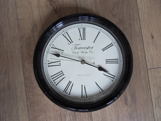 Horloge murale anglaise en TBE / état neuf