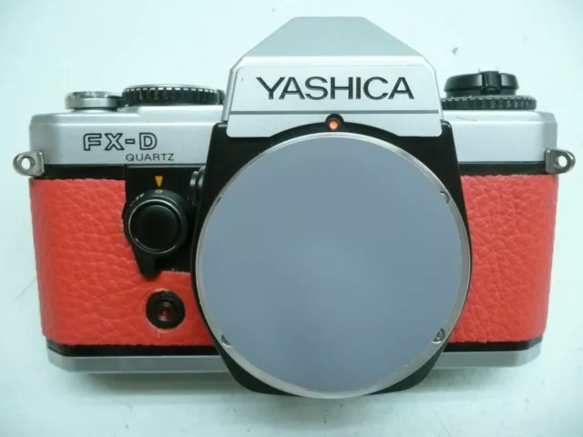 Yashica Fx-D Quartz  Body  - Neue Belederung - Bitte Lesen !