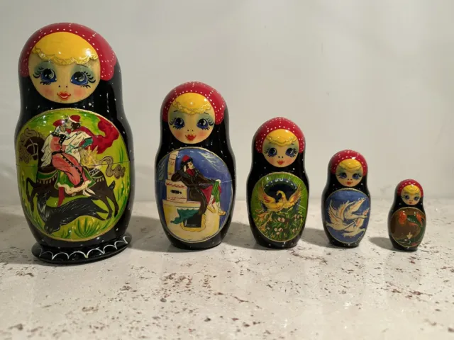 Russian Matryoshka Nesting Dolls 5 Piece Fairy Tale Scene Hand Painted Signed