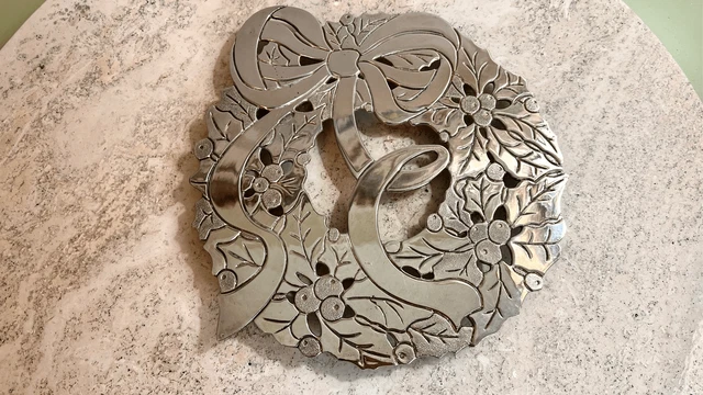 antique corie shell flat bottom. Vintage Trivet, Shell 10