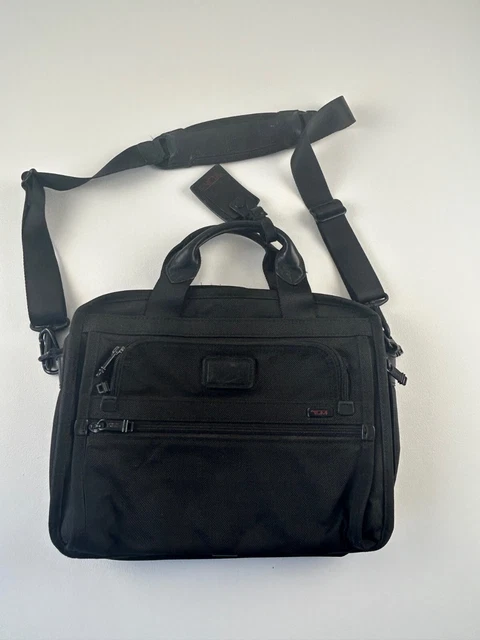 Tumi Alpha 2 Slim Deluxe Nylon Portfolio Laptop Bag Briefcase Black