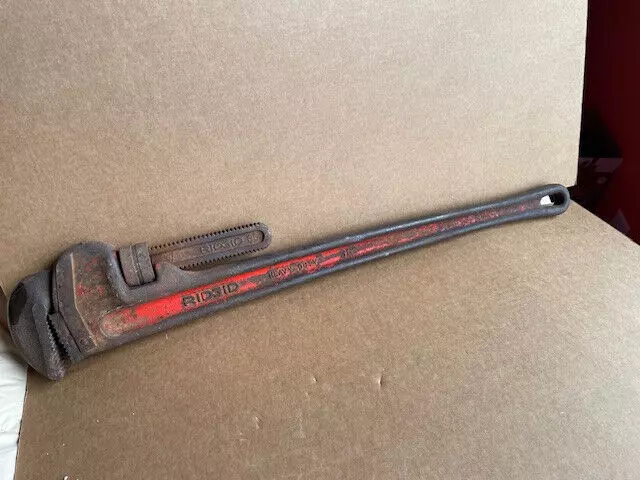 RIDGID 36” Heavy-Duty Pipe Wrench Cast Iron 5" Jaw Capacity