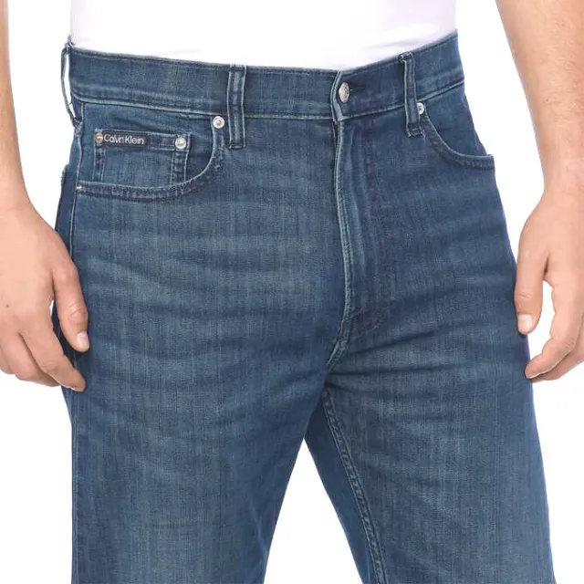 Calvin Klein Men's Slim Straight Jean