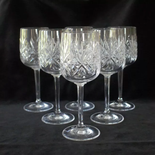 Set Of Six Large Beautifully Made Crystal Wine Glasses - In Excellent Condition