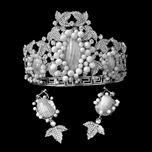 Luxury White Peal Shell Beads & Crystal Rhintstones Crown & Earring Clip On Set