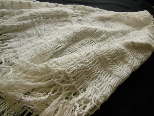 Petite nappe ou surnappe ronde ancienne guéridon franges mains  B6