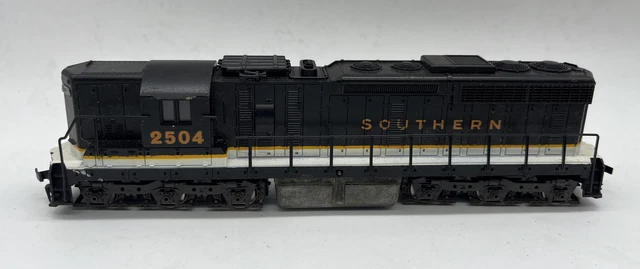 Atlas 7004 HO Scale SOU Southern Railway SD24 Diesel Locomotive #2504 UNTESTED