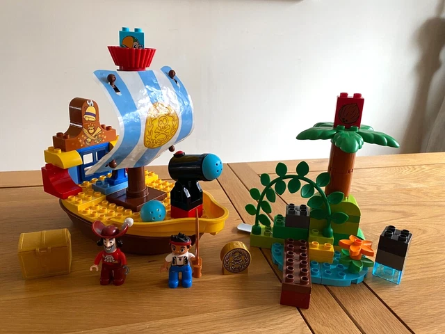 Duplo jake shop pirate