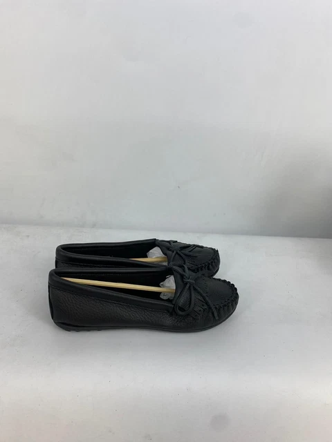 Minnetonka Women Deerskin Kilty Hardsole Comfortable Moccasin Black 69 Size 8.5