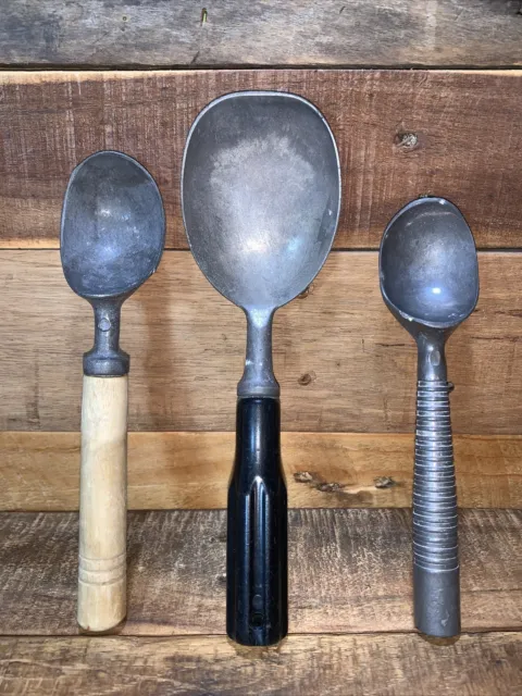 Lot of 3 Vintage Aluminum Ice Cream Scoops~Paddles  Ribbed Black Wood Handles