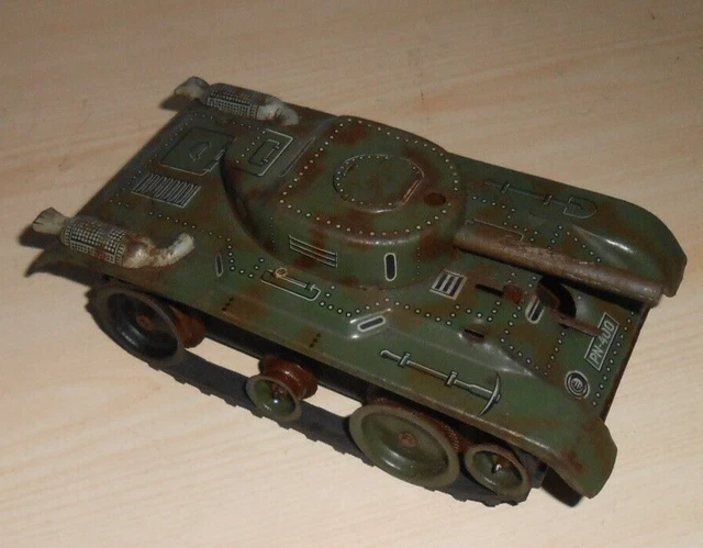 ANCIEN JOUET EN tole et ou autre char tank voiture moto EUR 20,00