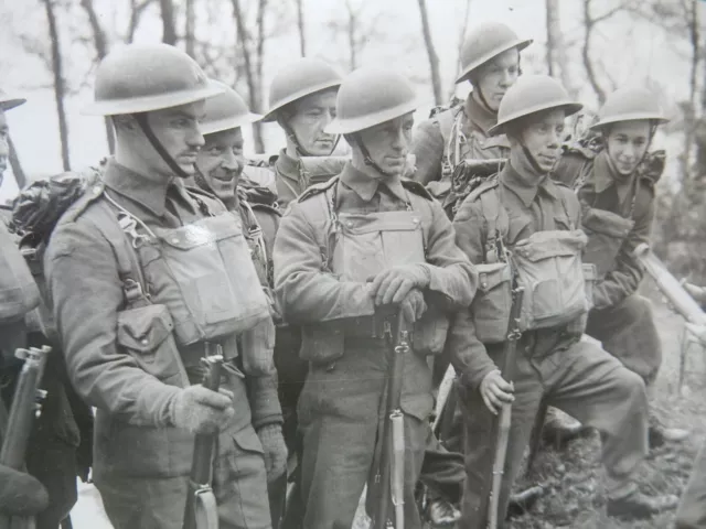 Western Ontario Regiment - Lt J R Turnbull  Canadian American Volunteers 1941