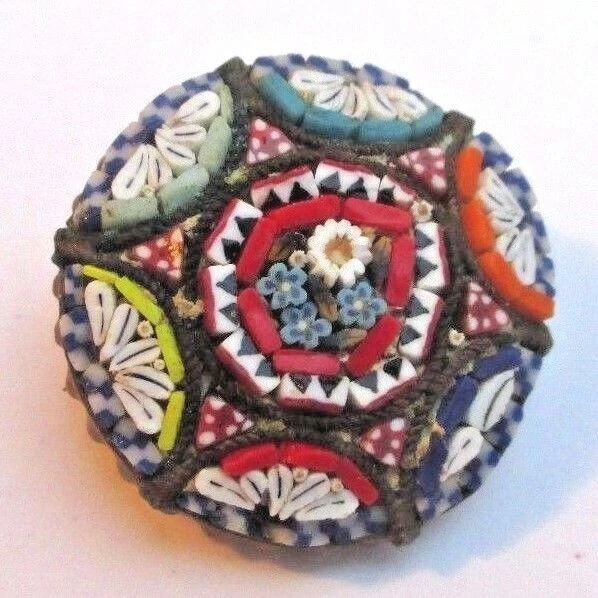 Ancienne broche rare bijou vintage couleur vieil or Italie micro mosaïque 2471