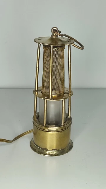 ANCIENNE LAMPE DE Mineur ARRAS Collection Vintage lectrifi e Tbe EUR ancienne-lampe-de-mineur-arras-collection-vintage-lectrifi-e-tbe-eur