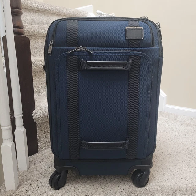 NWT Tumi Merge International Front-lid 4 Wheeled Carry-On in Black/Navy $725.