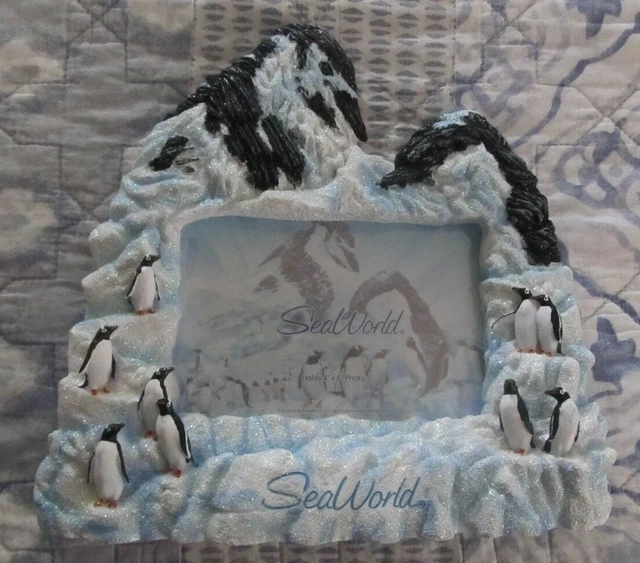 Sea World Orlando Antarctica 3D Picture Frame Penguins Holds a 4" x 6" Photo