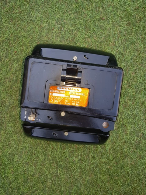 Ancien Vintage disjoncteur differentiel  300mA 10/30A 1973 Triphasé non testé