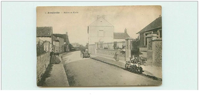 91 . n° 43377 . avrainville . mairie et ecole . en l etat