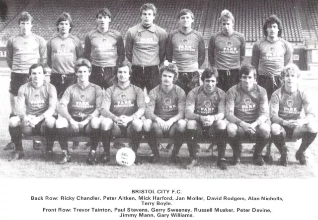 Bristol City Football Team Photo 1981-82 Season