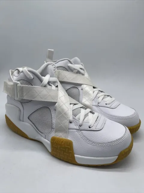 Nike Air Raid White/White-Gum Light Brown DJ5974-100 Men's Size 9 Medium 