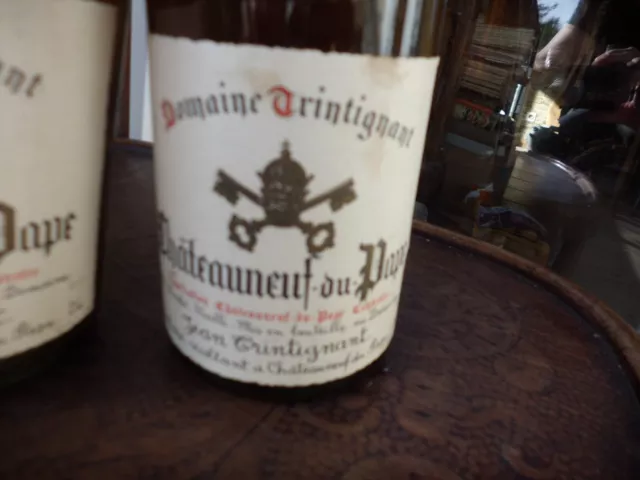 Lot de deux bouteilles Châteauneuf du pape 1975 Domaine Trintignant