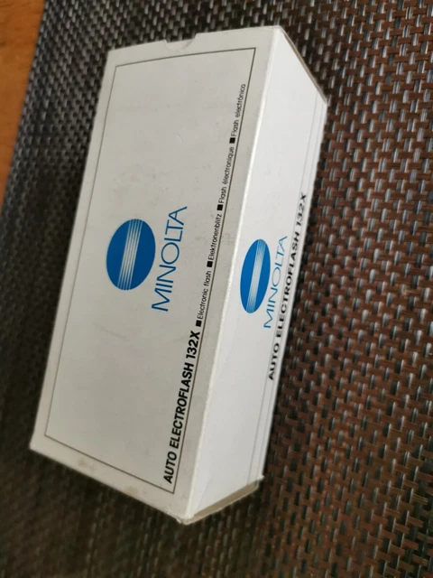 Minolta Auto Electroflash 132x Flash Gun, Boxed