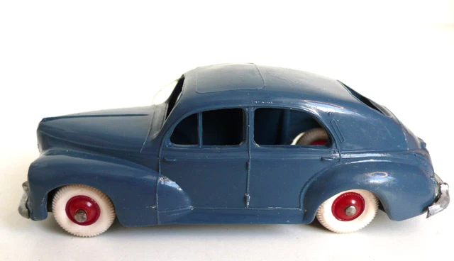 Miniature Norev Simca Trianon 1/43 - Châssis Métal, 1955 (Bon état, Occasion)