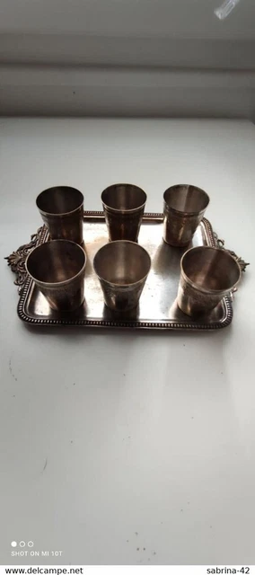 Deux plateaux en métal argenté - Lot 2