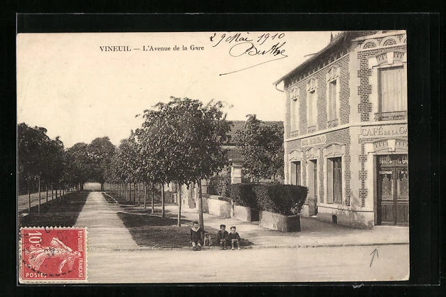 CPA Vineuil-Saint-Firmin, L´Avenue de la Gare, Hotel de la Gare