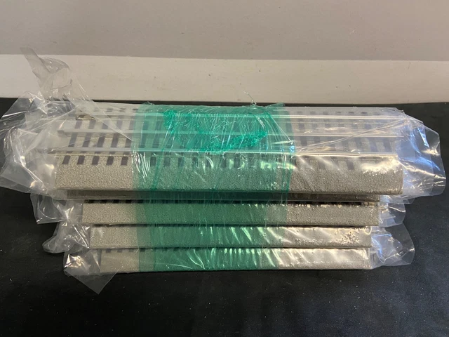Lot of 10 Lionel 6-12014 FasTrack 10 Inch Straight Track