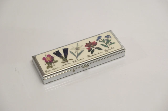 BEAU PILULIER COFFRE en porcelaine de Limoges à décor de croisions et de roses EUR 35,00